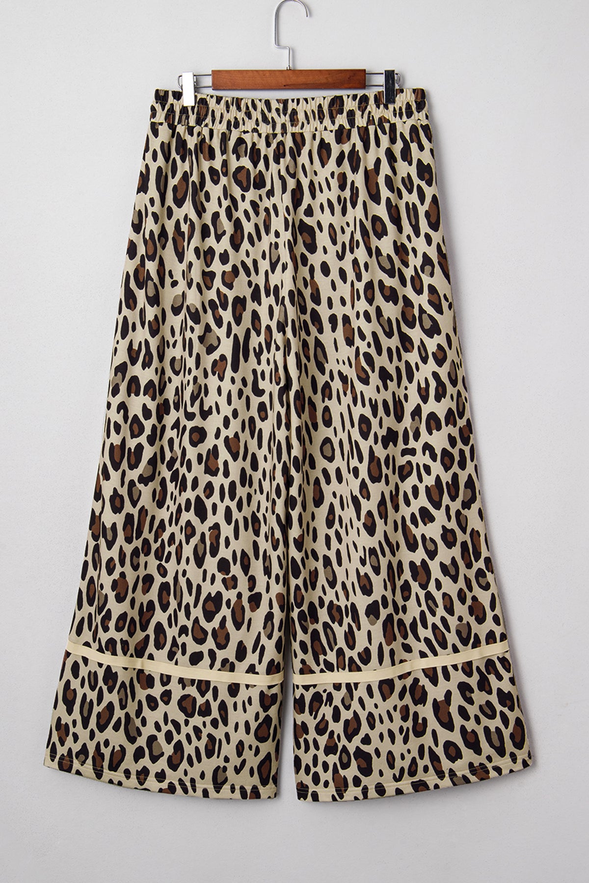 Khaki Exposed Seam Patched Pocket Plus Size Drawstring Leopard Wide Leg Pants