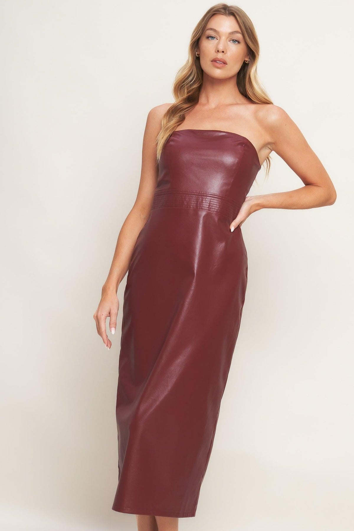 RUNWAY TREND FAUX LEATHER MIDI DRESS
