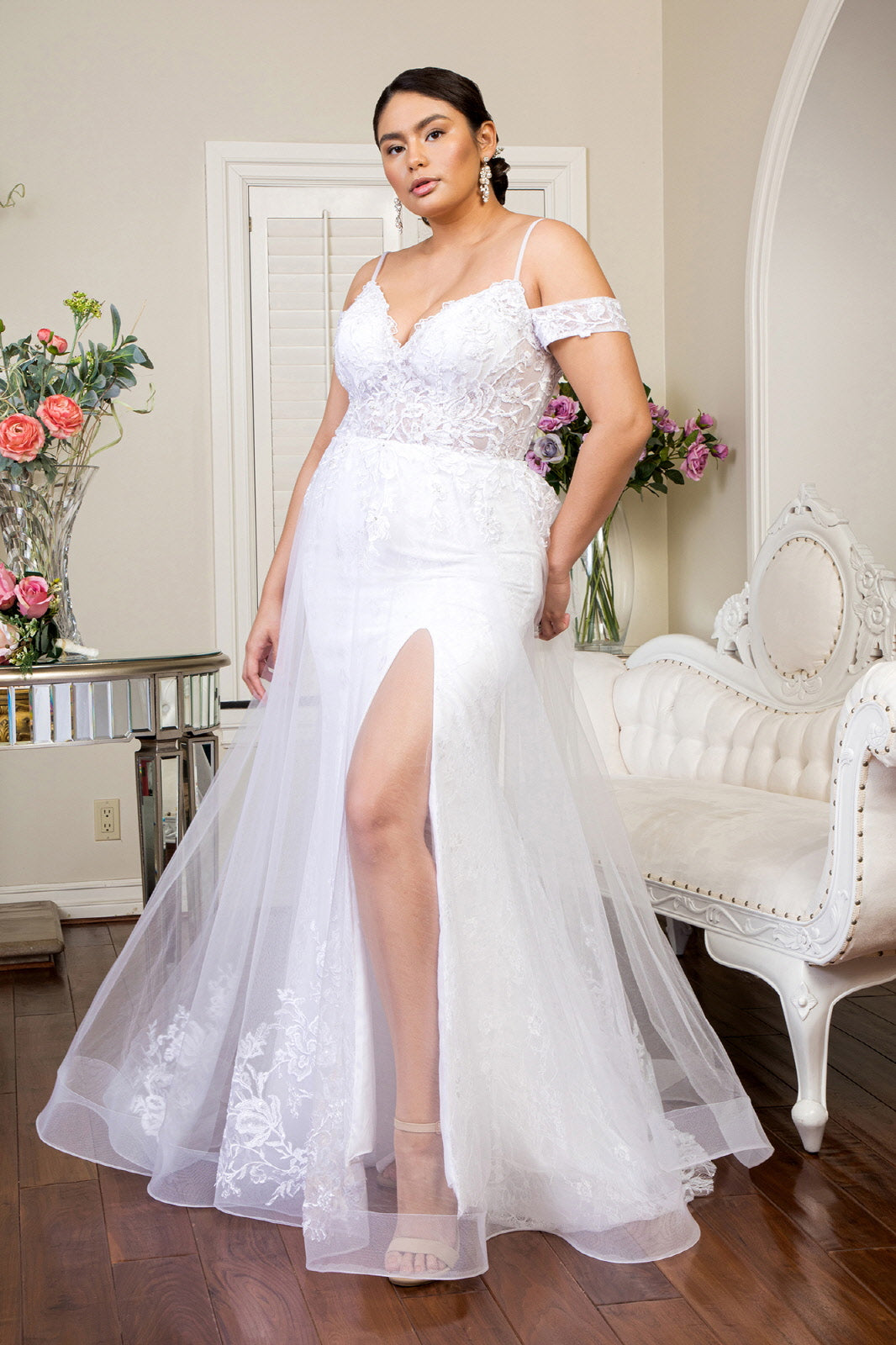 Sweetheart Embroidered Spaghetti Strap Wedding Gown With Lace Lining