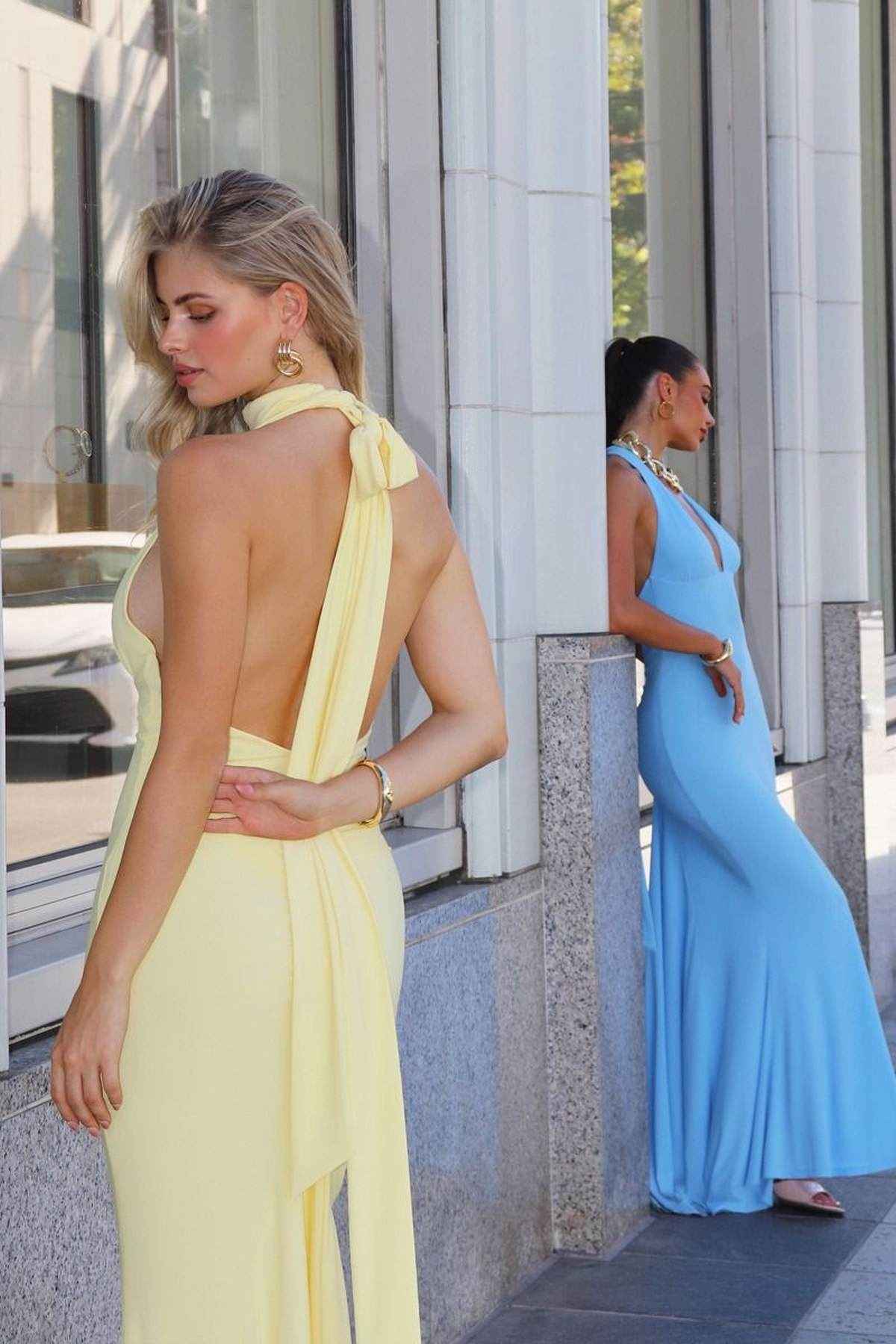 Sleek Halter Neck Fitted Stretch Gown