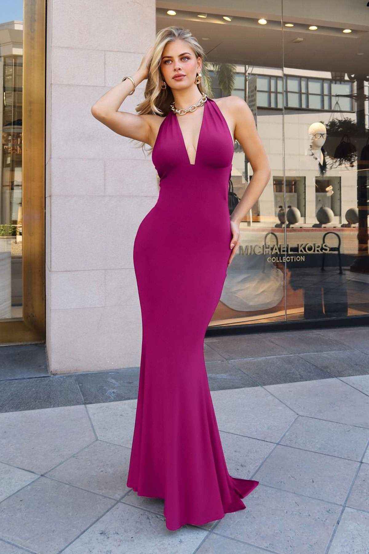 Sleek Halter Neck Fitted Stretch Gown